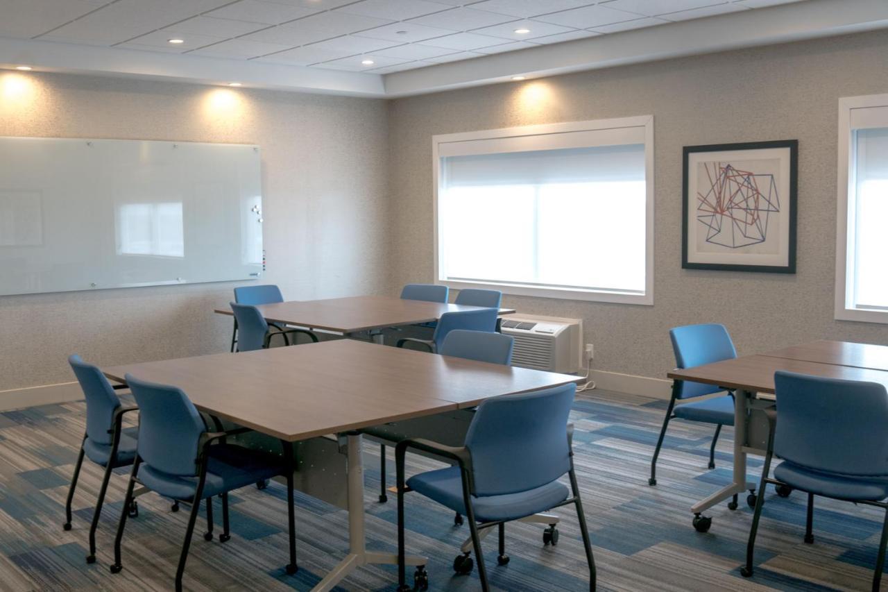 Holiday Inn Express & Suites - Brandon By Ihg Eksteriør billede