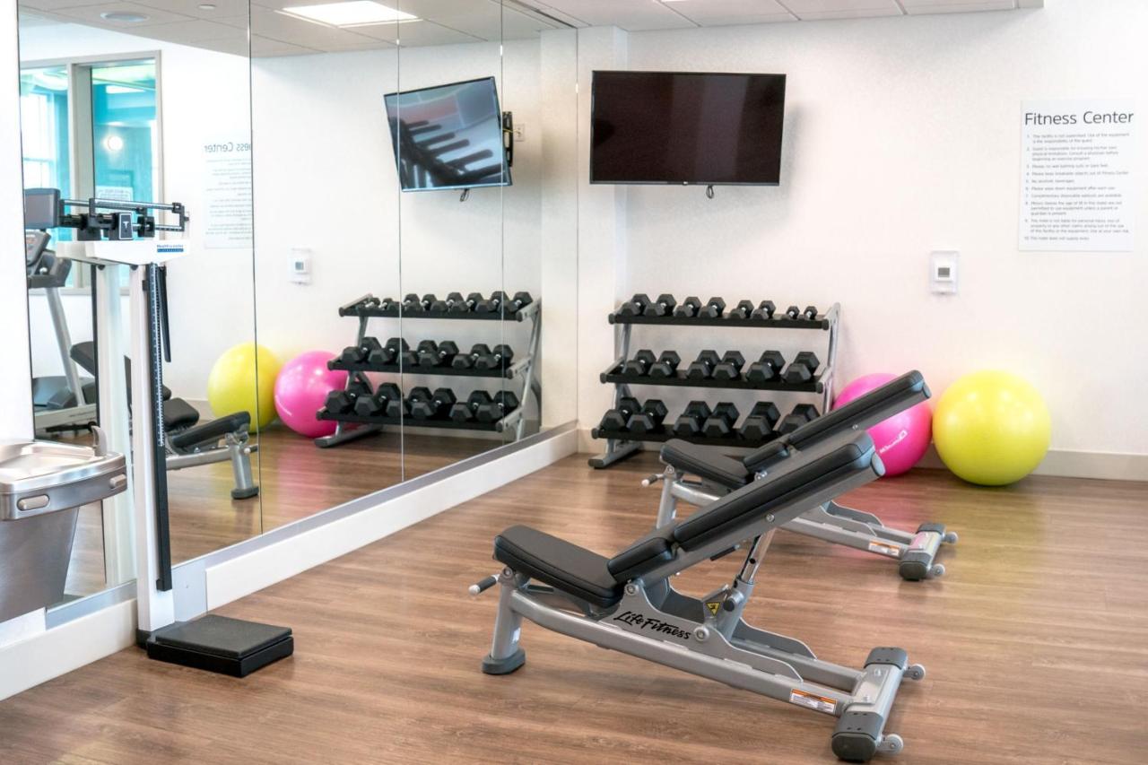 Holiday Inn Express & Suites - Brandon By Ihg Eksteriør billede