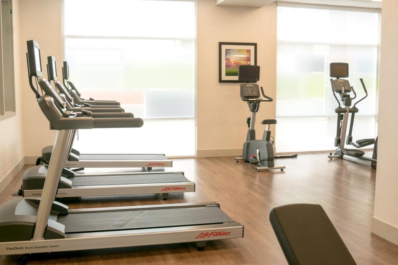 Holiday Inn Express & Suites - Brandon By Ihg Eksteriør billede
