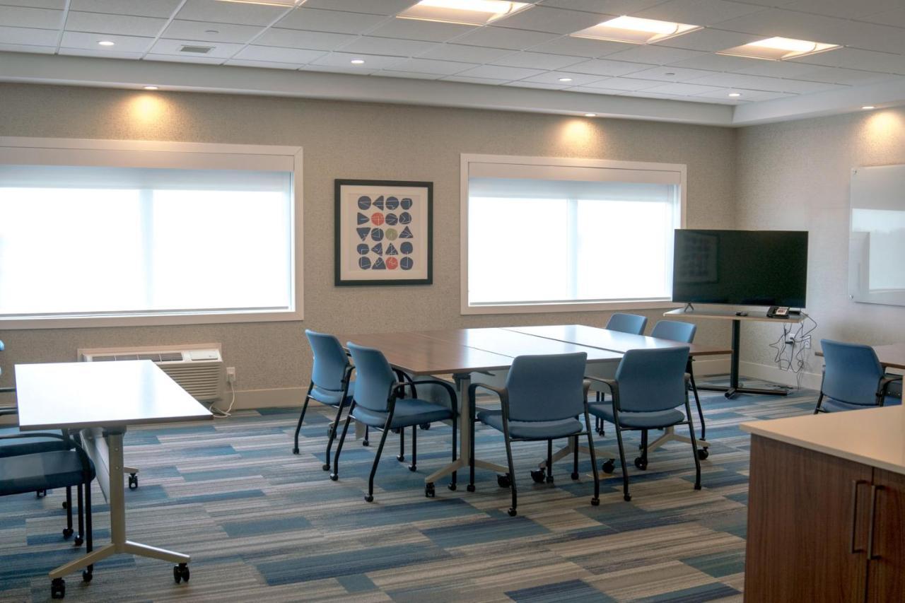 Holiday Inn Express & Suites - Brandon By Ihg Eksteriør billede