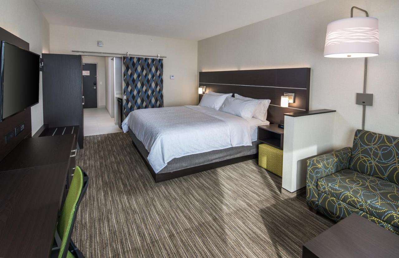 Holiday Inn Express & Suites - Brandon By Ihg Eksteriør billede