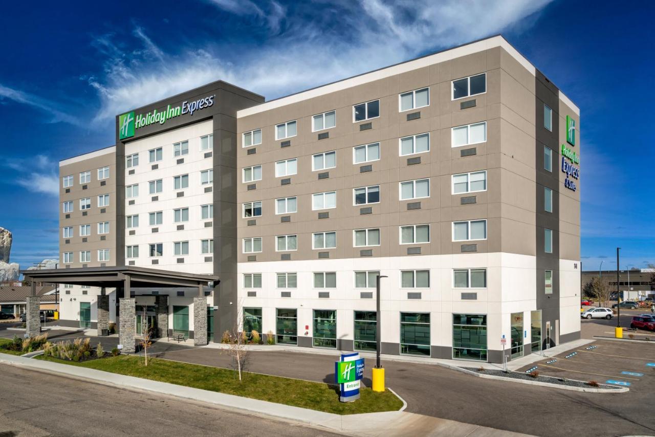 Holiday Inn Express & Suites - Brandon By Ihg Eksteriør billede