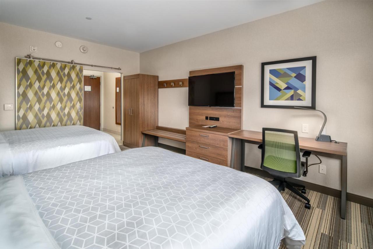 Holiday Inn Express & Suites - Brandon By Ihg Eksteriør billede