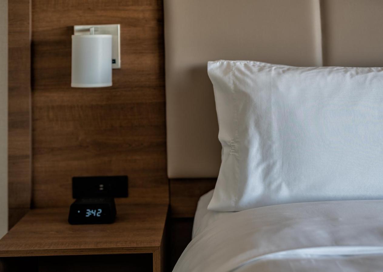 Holiday Inn Express & Suites - Brandon By Ihg Eksteriør billede