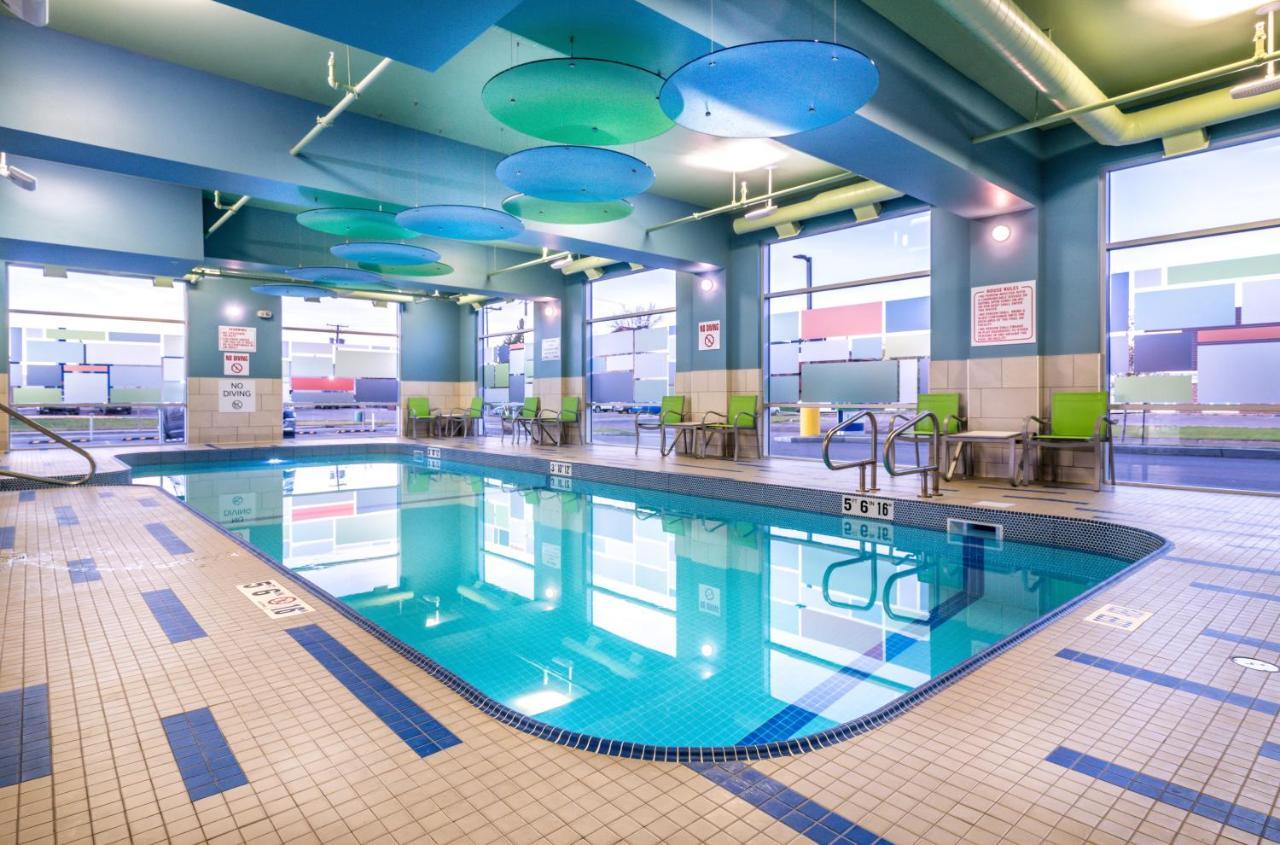 Holiday Inn Express & Suites - Brandon By Ihg Eksteriør billede
